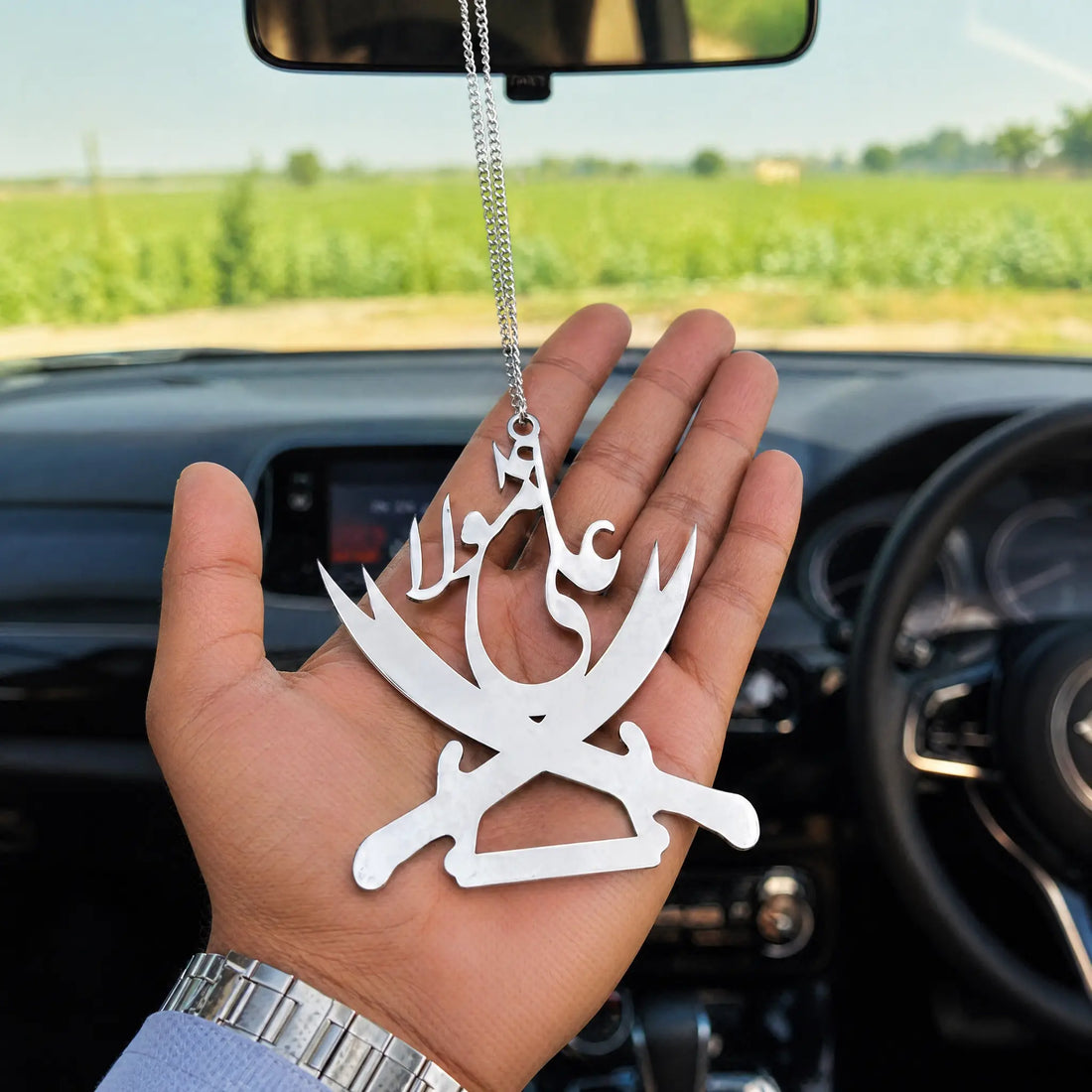 Ali Mola Car Hanger AURINA